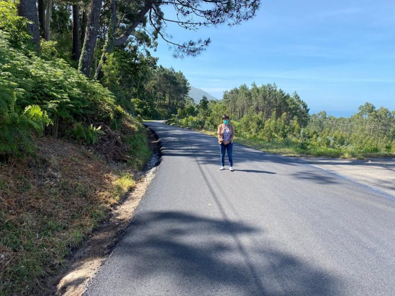 Alcaldesa e concelleiro do Rosal visitan as obras de mellora do ramal de San Xián
