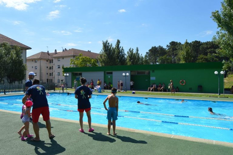 Abre ao público a piscina de San Eleuterio, en Mos