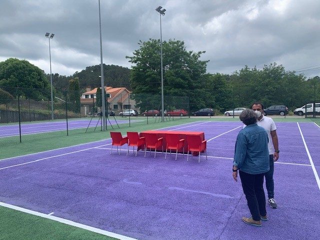 Arranxadas as pistas de tenis do Polideportivo Municipal do Porriño