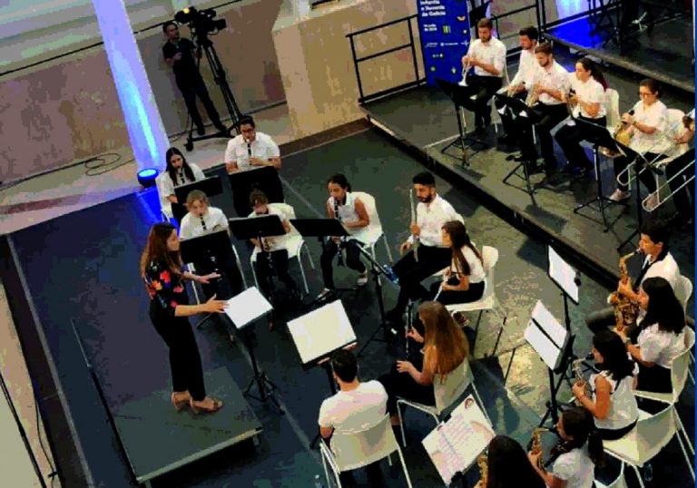 Concerto da Banda da Escola de Música de Xinzo no Auditorio Municipal de Ponteareas