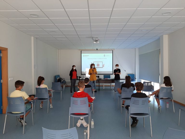 Gondomar clausura con éxito o curso de ciberseguridade dirixido ás novas xeracións