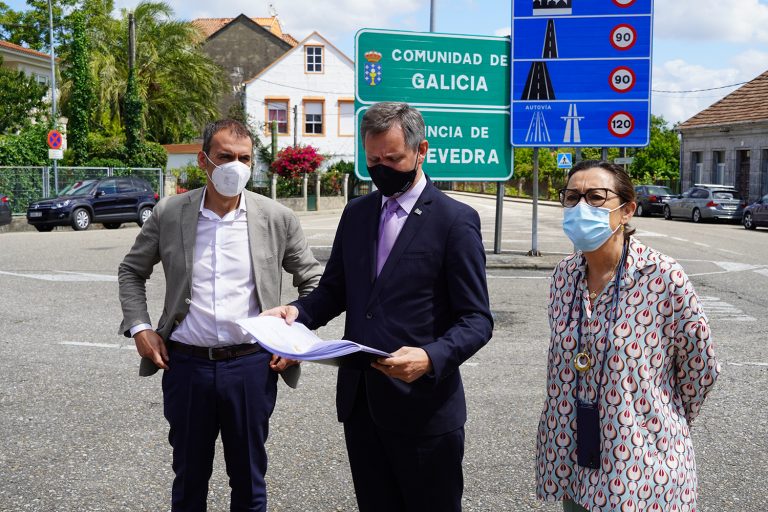 O delegado do Goberno confirma o investimento de 500.000 euros para a humanización da Avenida de Portugal de Tui