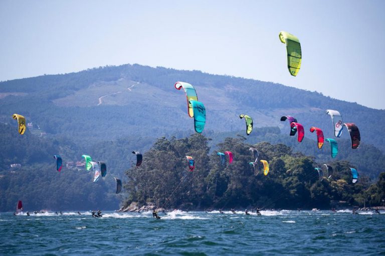 Brillante arranque do «KiteFest Cesantes Trofeo Xacobeo»
