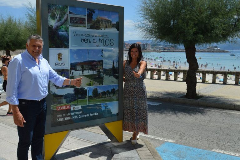 Mos dá unha volta por Sanxenxo para darse a coñecer con motivo de La Vuelta