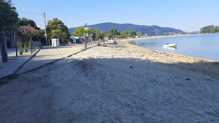 A Concellería de Medio Mariño de Redondela, xestionada polo PSOE, asumirá a limpeza de praias o que queda de verán
