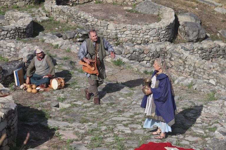 Continúa con grande éxito as sesións de “Teatro no Trega” cos Quinquilláns na Guarda