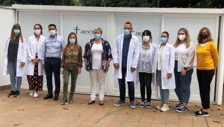 A Deputación amosa o seu compromiso á AECC cunha achega de 15.000 €