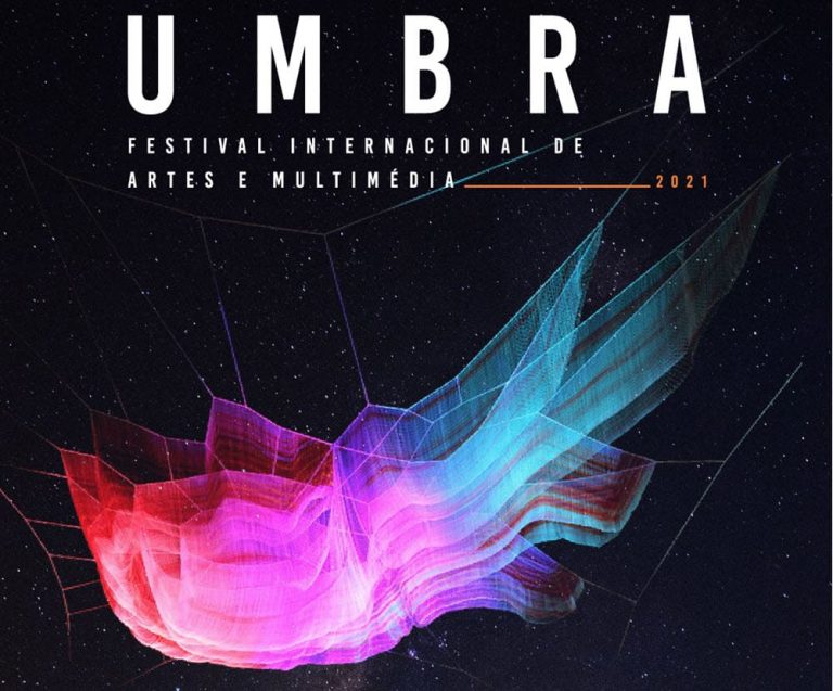 Jogos de luz e cenários multimédia invadem espaços públicos emblemáticos do centro histórico