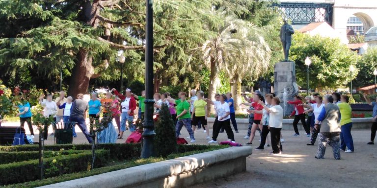 O Concello convida á veciñanza a gozar dos beneficios da práctica do taichi nunha actividade libre e de balde