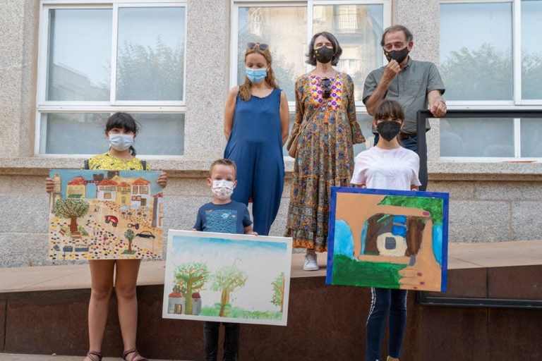 Preto de medio centenar de artistas medíronse no 9º Certame de pintura ao aire libre Antonio Fernández