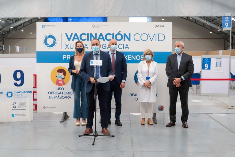 Sanidade abre a autocita para todas as persoas sen vacinar da Covid