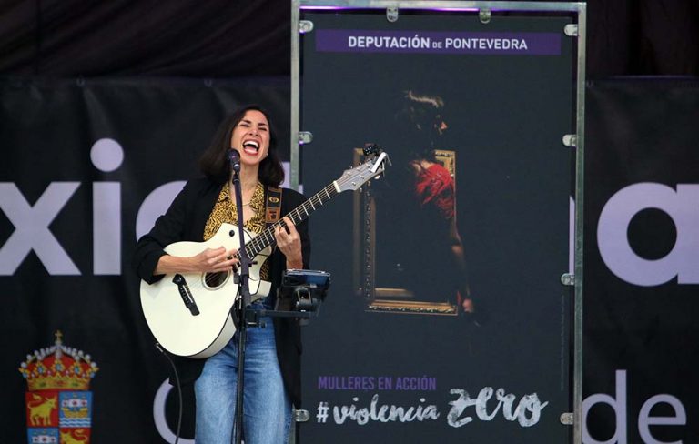 A incomparable voz de Najla Shami álzase en Baiona contra as violencias machistas no concerto de ‘Mulleres en Acción’ da Deputación