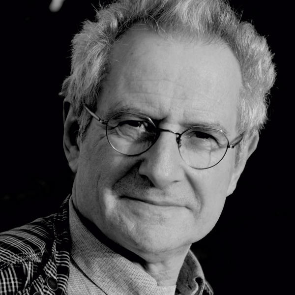 Angoares rende homenaxe a un dos seus veciños ilustres, o poeta ponteareán Alfonso Pexegueiro
