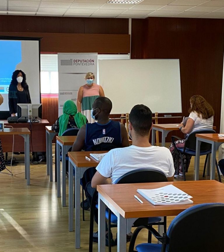 Vinte persoas inician en Pontevedra o terceiro curso de español para persoas inmigrantes desde 2021 que organiza a Deputación