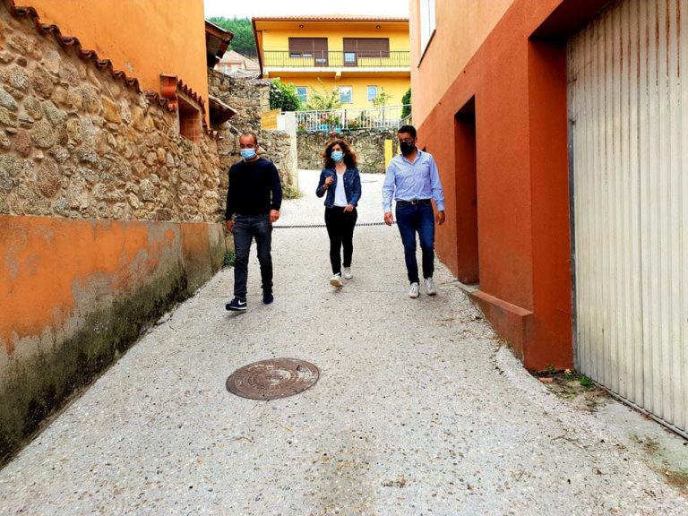 A Xunta acomete a mellora viaria de Laxes de Arriba, no concello de Oia