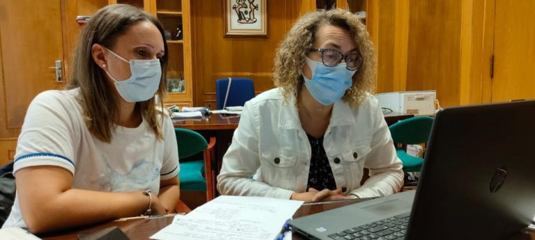 Ponteareas exporta a súa terapia educativa con cans para menores con necesidades específicas