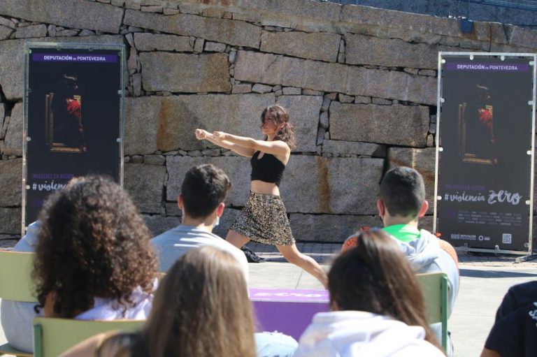 Xiana Vilas visibiliza a través da danza a fortaleza das mulleres na acción ‘Violencia Zero’ en Salvaterra de Miño