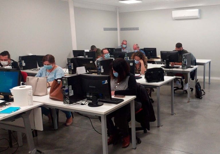 COGAMI forma a 14 persoas como auxiliares de servizos
