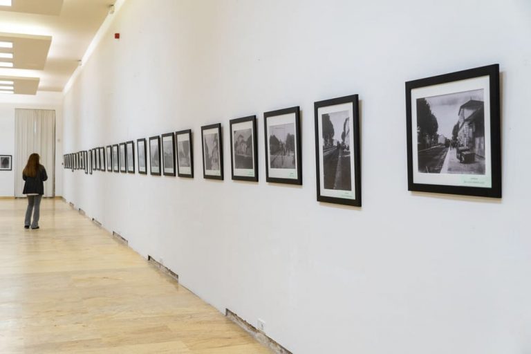 A exposición “A nosa auga, a nosa terra, a nosa xente” amplíase até o 8 de xaneiro