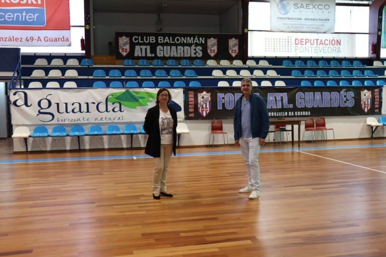 O Concello da Guarda renova o pavimento do Pavillón Municipal da Sangriña