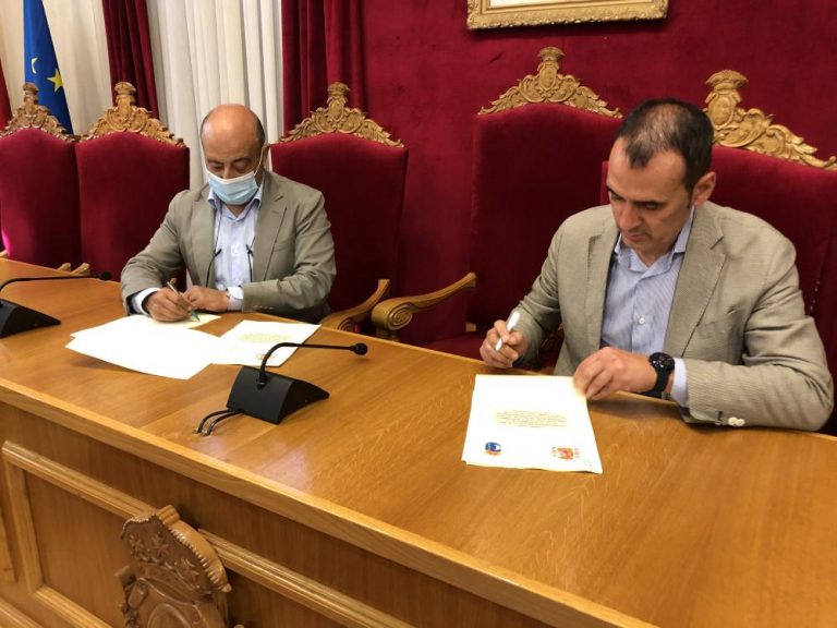 Concello de Tui e CHMS asinan un convenio que permitirá a construción da pasarela do río Louro