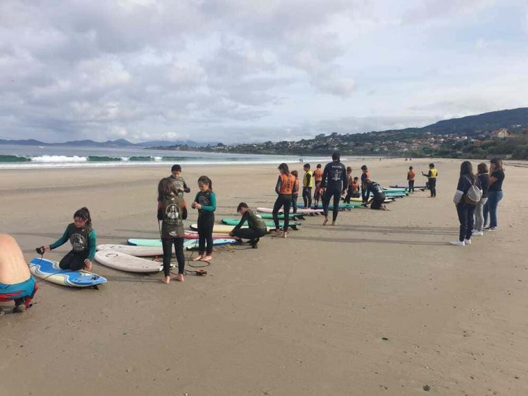 Nigrán amplía o prazo de inscrición para que crianzas nadas entre 2010 e 2013 poidan anotarse a surf