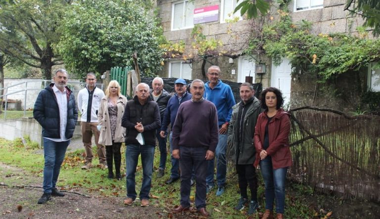 Concello de Nigrán e Asociación de Veciños de Camos solicitan á Xunta  a desafección da casa dos mestres de Camos