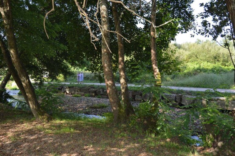 Desbloqueada a ampliación do paseo do Louro ata Queirón en Louredo