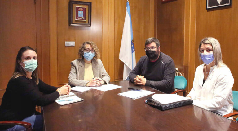 O Concello de Ponteareas pide manter a praza da traballadora social no Centro de Educación Especial Saladino Cortizo
