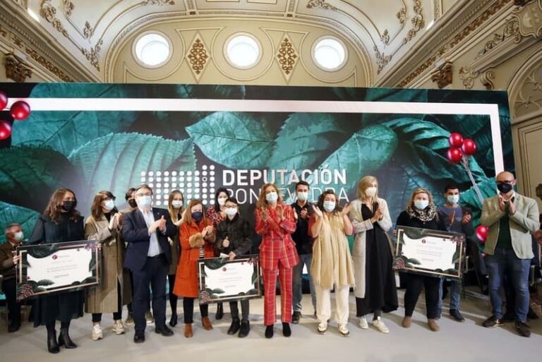 A Deputación rende homenaxe aos traballadores da institución que se xubilaron este ano