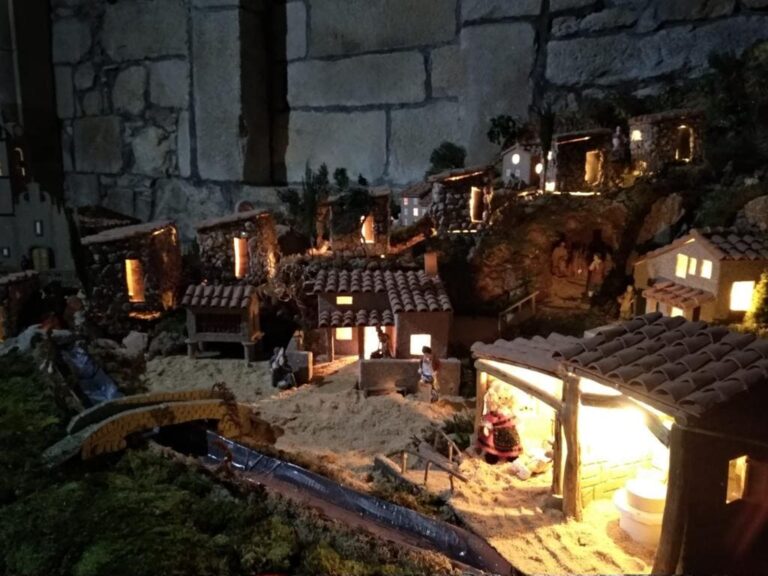 O Concello felicita á veciñanza que encheu espazos do Rosal de decoración de Nadal
