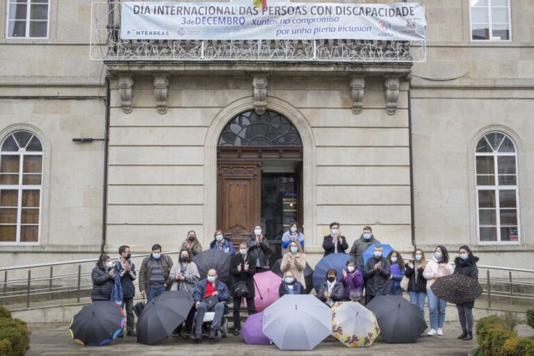Ponteareas únese baixo o mesmo paraugas para reivindicar os dereitos das persoas con discapacidade