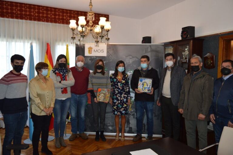 O Concello de Mos homenaxea a Viveiros Adoa
