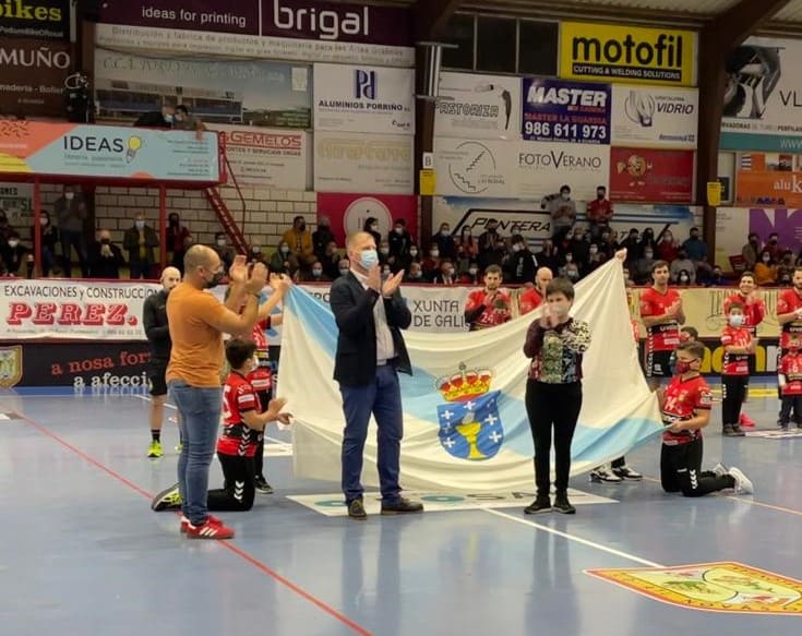 O Rosal homenaxea a Javi Díaz, o porteiro rosaleiro que xa acumula 600 partidos na Asobal