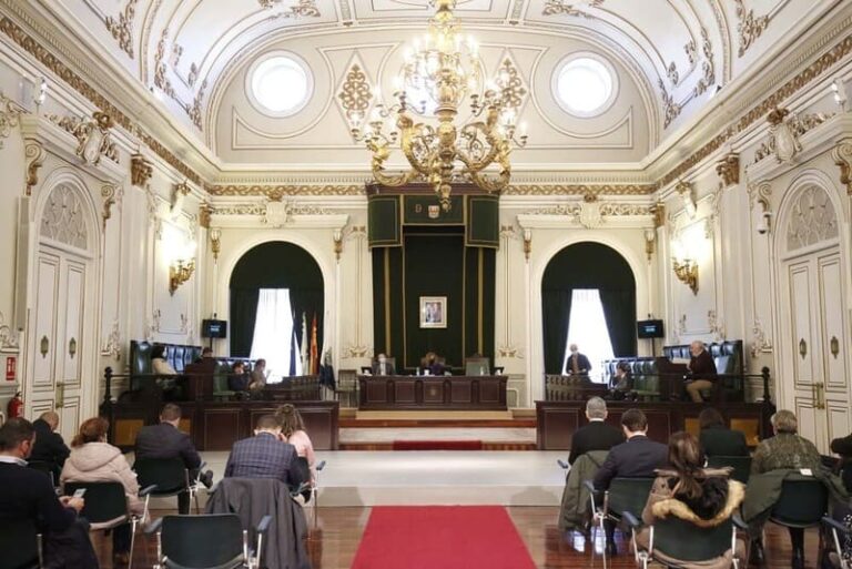 A Deputación aproba un novo orzamento e consolídase como líder no estado en transferencias aos concellos