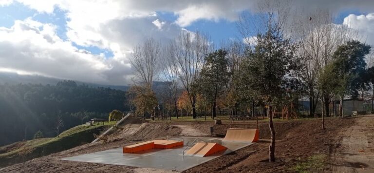 A Área Recreativa Bouza de Miguel de Arbo xa dispón de pista de skate