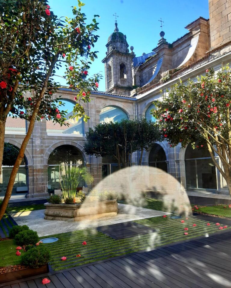 O Museo expon unha nova edición da mostra «Camiños» cunha selección de máis de trinta artistas de Galicia e Portugal