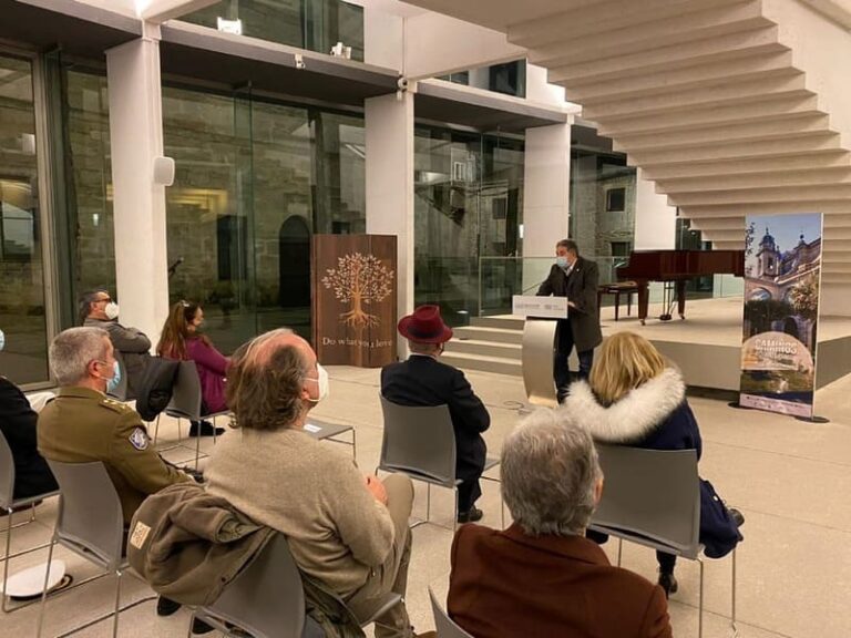 Aberta a exposición ‘Camiños. O Camiño e as Artes’ no Museo de Pontevedra