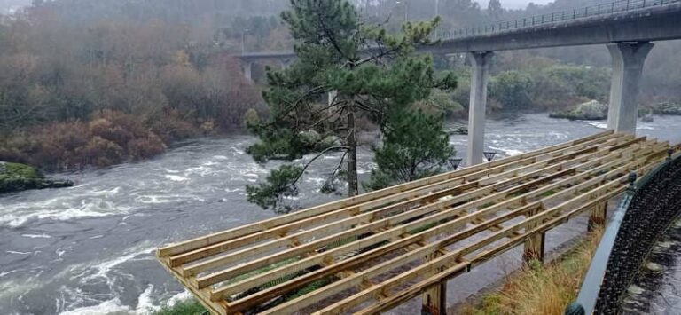 Rematada a rehabilitación dos miradoiros no río Miño, en Arbo
