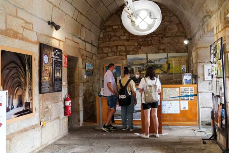 A Oficina Municipal de Turismo de Tui atendeu a 47.575 persoas ao longo de 2021