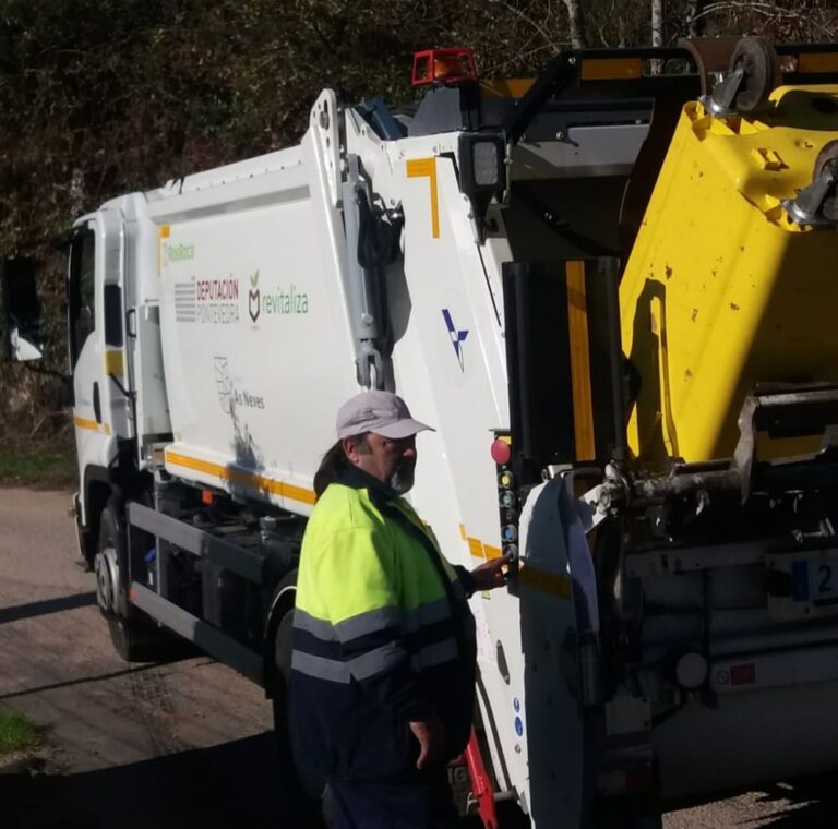 O Concello das Neves municipaliza a recollida de envases plásticos
