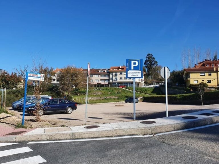 As Neves conta cun novo aparcadoiro no centro