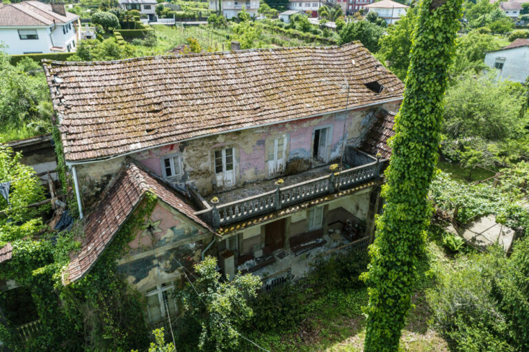 O Defensor do Pobo insta ao Concello de Mondariz Balneario a comprobar as condicións de seguridade do histórico Chalé villa Flora