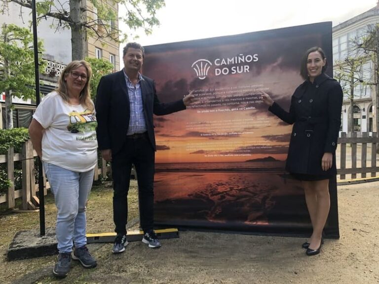 Baiona inaugura a exposición “Camiños do Sur”