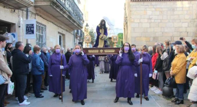 O alcalde de Baiona agradece á Irmandade da Santa casa de Baiona o seu esforzo en facer “grande a Semana Santa”