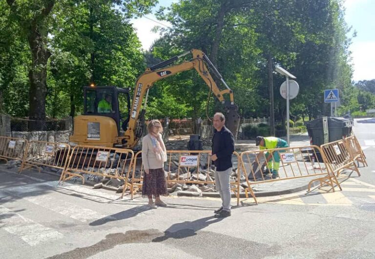 Iniciadas as obras do camiño escolar que transformarán a rúa Trobador Xoán García de Guillade e outras da contorna