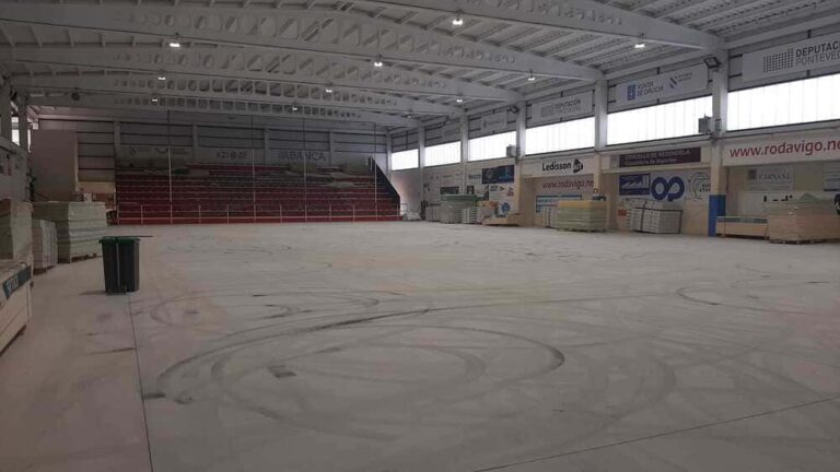 O Concello inviste na mellora do pavimento deportivo de “La Bombonera”