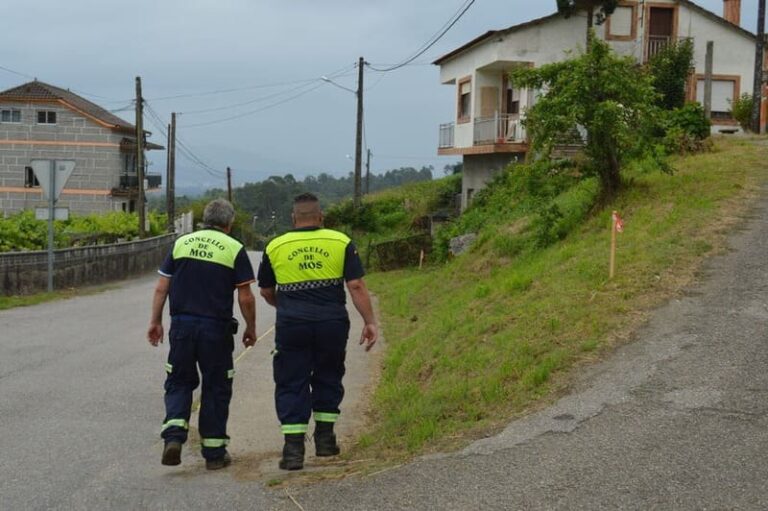 Rematado o estaquillado marcando as cesións que serían necesarias para completar a mellora da estrada Tameiga-Pereiras