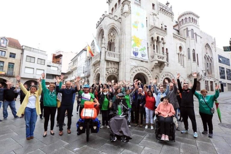 Pedaleando 6.000 quilómetros contra a ELA