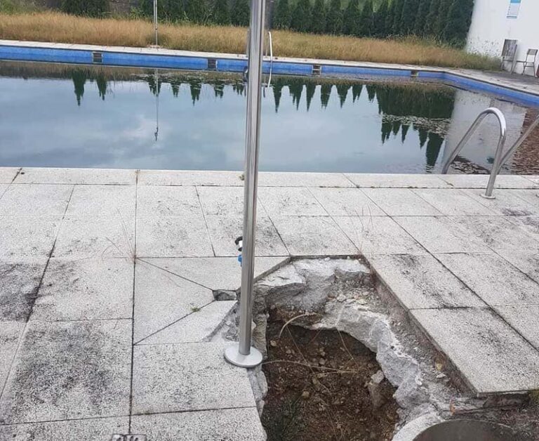 AporM censura ao alcalde porque a piscina municipal de Mondariz tampouco abrirá ao público este verán